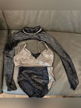 Girls Sparkle Dance Set with Silver Bralette and Black Glitter High-Waist Bottom